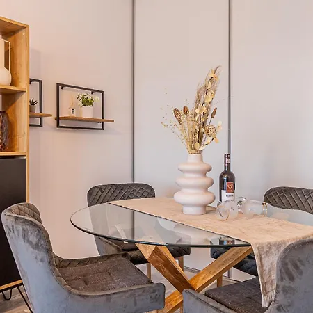 Casamore Apartment